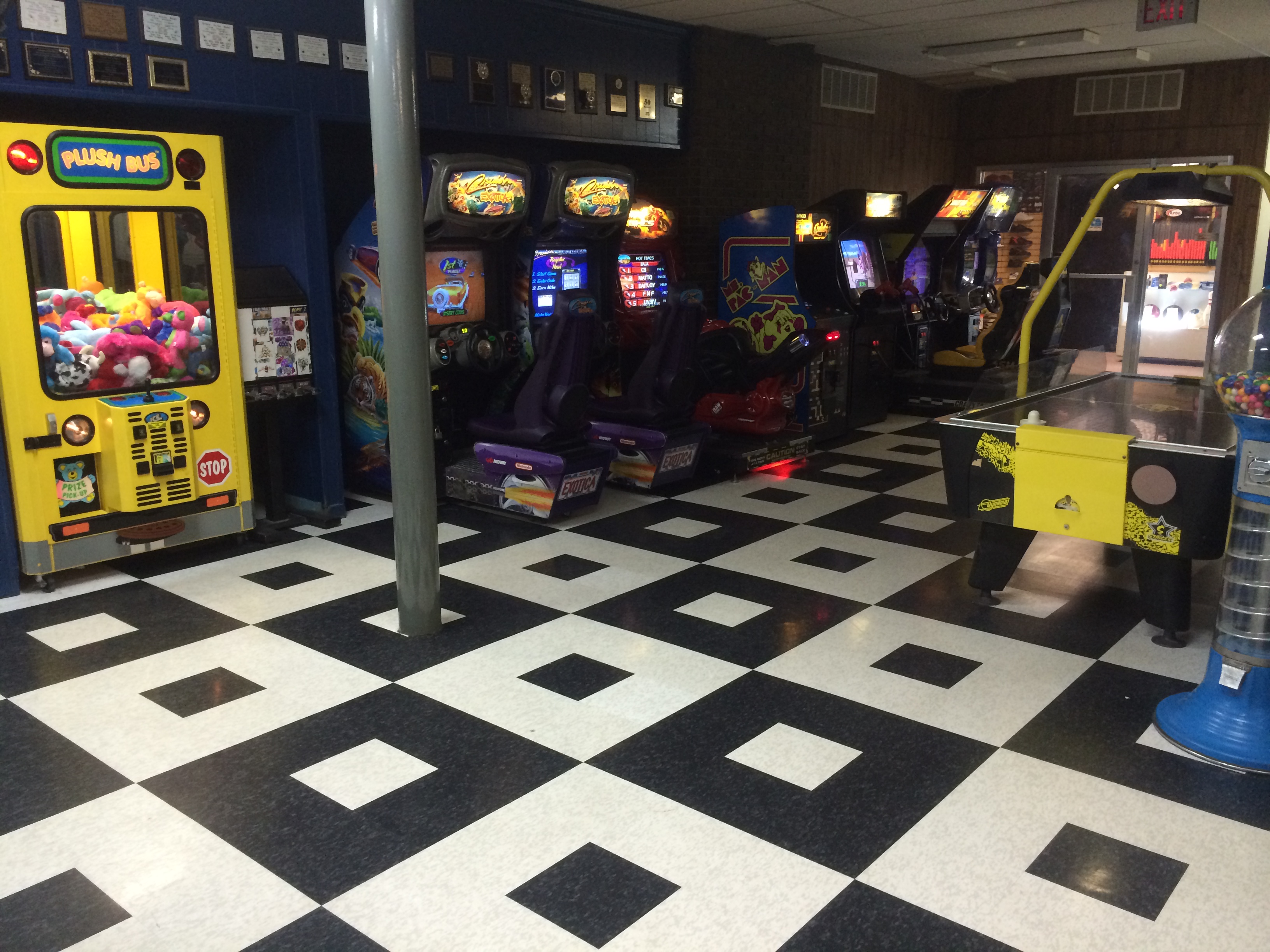 Inside Green Acres Bowl